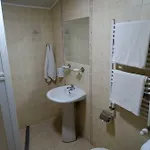 מלון Paralax 2*