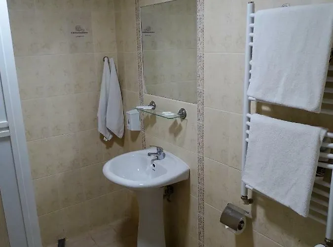 Хотел паралакс 2*